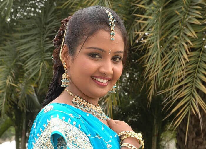 Amrutham Serial Actress Supraja Hot