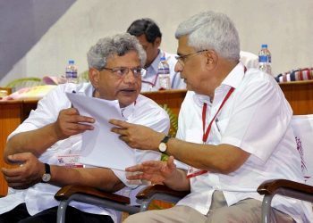 Visakhapatnam : CPI(M) General Secretary Prakash Karat and party leader Sitaram Yechury at the party's 21st National Congress in Visakhapatnam on Tuesday. PTI  (PTI4_14_2015_000200B) *** Local Caption ***