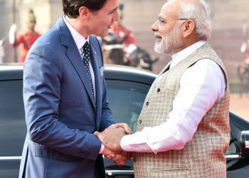 The Prime Minister, Shri Narendra Modi welcomes the Prime Minister of Canada, Mr. Justin Trudeau, at the Ceremonial Reception, at Rashtrapati Bhavan, in New Delhi on February 23, 2018.