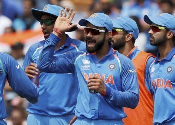 London : India's captain Virat Kohli, centre, celebrates his team taking the wicket of South Africa's Andile Phehlukwayo during the ICC Champions Trophy match between India and South Africa at The Oval cricket ground in London, Sunday, June 11, 2017. AP/PTI(AP6_11_2017_000172B)