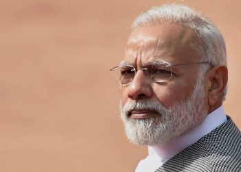 New Delhi: Prime Minister Narendra Modi before the ceremonial welcome of Nepal's President Bidhya Devi Bhandari  at Rashtrapati Bhavan in New Delhi on Tuesday PTI Photo by Manvender Vashist  (PTI4_18_2017_000077A)