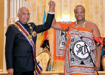 Swaziland: President Ram Nath Kovind after receiving the order of lion from Swaziland King Mswati III at Lozitha Palace in Swaziland, Shikhuphe on Monday. PTI Photo / RB
(PTI4_10_2018_000046B)