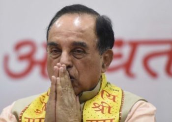 NEW DELHI, INDIA - JANUARY 9: BJP leader Subramanian Swamy during a seminar on the construction of Ram Temple in Ayodhya where he asserted that nothing will be done forcibly or against the law, at Delhi Universitys North Campus, on January 9, 2016 in New Delhi, India. Swamy also claimed former Prime Minister Rajiv Gandhi had supported the temple and asked the Congress to do the same. (Photo by Sonu Mehta/Hindustan Times via Getty Images)