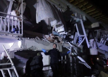 കിഴക്കൻ തുർക്കിയിൽ ഭൂകമ്പം : 18 മരണം, 553 പേർക്ക് പരിക്ക്