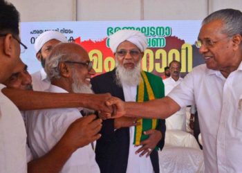 അമിത ശബ്ദത്തില് പ്രചാരണം നടത്തിയ വാഹനം പരിശോധിച്ച എസ്ഐ വെട്ടിലായി: പൗരത്വ നിയമം വേണ്ടെന്ന് പറയാന് പിണറായി ആരെന്ന് എസ്ഐ ചോദിച്ചുവെന്ന പരാതിയുമായി സിപിഎം, നടപടി ഇല്ലെങ്കില് സമരമെന്ന് ജില്ല സെക്രട്ടറിയുടെ മുന്നറിയിപ്പ്