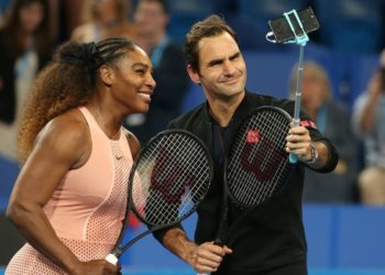 ഓസ്ട്രേലിയന് അഗ്നിബാധ : കണ്ണീരൊപ്പാന് റോജര് ഫെഡററും സെറീന വില്യംസും, ധനസമാഹരണത്തിനായുള്ള പ്രദര്ശന മത്സരത്തില് പങ്കെടുക്കും