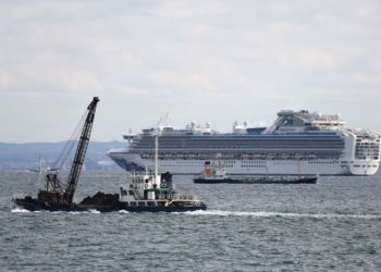 ജപ്പാനിൽ കപ്പലിൽ കൊറോണ ബാധ : 10 പേർക്ക് രോഗം സ്ഥിരീകരിച്ചു