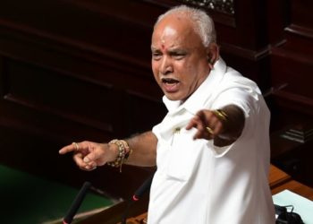 യുവതി പാക് അനുകൂല മുദ്രാവാക്യം വിളിച്ച സംഭവം : പരിപാടിയുടെ സംഘാടകര്ക്കും പിടി വീഴും, അന്വേഷണം ശക്തമാക്കാന് യെദ്യുരപ്പയുടെ നിര്ദ്ദേശം