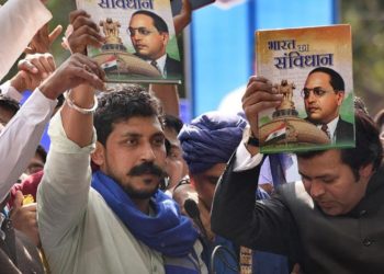 സംവരണം മൗലികാവകാശമല്ലെന്ന കോടതി വിധി : സുപ്രീംകോടതിയിലേക്ക് മാർച്ച് നടത്തി ചന്ദ്രശേഖർ ആസാദ്