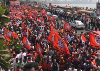 “പാകിസ്ഥാനികളും ബംഗ്ലാദേശികളും ഒഴിഞ്ഞു പോവുക” : മുംബൈയെ പിടിച്ചു കുലുക്കി എം.എൻ.എസിന്റെ കൂറ്റൻ റാലി