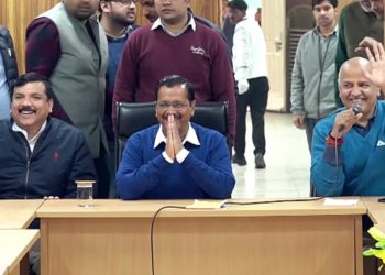 ആം ആദ്മി മന്ത്രിസഭയുടെ സത്യപ്രതിജ്ഞ : സദസ്സിൽ ” ഡൽഹിയുടെ ശിൽപികൾ” 60 പേരെ ക്ഷണിച്ച് അരവിന്ദ് കെജ്രിവാൾ