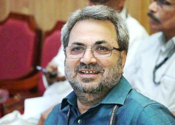 വിമാനയാത്രയ്ക്കിടെ പണം നഷ്ടപ്പെട്ടു : പരാതിയുമായി ടിക്കാറാം മീണ