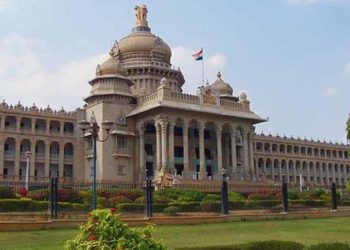 ഇന്ന് കർണാടകയിൽ മന്ത്രിസഭാ വികസനം : ബിജെപിയിൽ ചേർന്ന 10 പേർ മന്ത്രിമാരായി സ്ഥാനമേൽക്കും