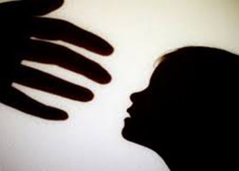 കൊല്ലത്ത് നാലാം ക്ലാസുകാരിയെ തട്ടി കൊണ്ടുപോകാന്‍ ശ്രമം: യുവതി പിടിയില്‍