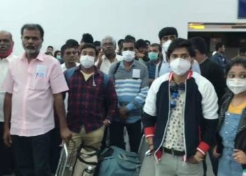 ഭക്ഷണം പോലും ഇല്ലാതെ രണ്ടാം ദിവസം : 125 മലയാളികൾ മലേഷ്യൻ വിമാനത്താവളത്തിൽ കുടുങ്ങി കിടക്കുന്നു