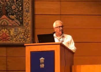 അവശ്യ വസ്തുക്കളുടെ ലഭ്യത ഉറപ്പു വരുത്തണമെന്ന് കേന്ദ്രസർക്കാർ : 24*7 കൺട്രോൾ റൂമുകൾ തുറക്കാൻ എല്ലാ സംസ്ഥാനങ്ങൾക്കും നിർദേശം