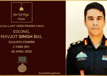 ക്യാൻസർ പിടികൂടിയപ്പോഴും പോരാളിയായ സൈനികൻ ; വലതു കൈ മുറിച്ചപ്പോൾ ഇടതു കൈ കൊണ്ട് ഷൂട്ടിംഗ് പരിശീലിച്ചു ; കീമോകാലത്തും കമാൻഡിംഗ് ഓഫീസർ ; ഒടുവിൽ ചിരിച്ചു കൊണ്ട് മരണത്തെ സ്വീകരിച്ചു ; ഇന്ത്യയുടെ അഭിമാനം പാരാ എസ്‌എഫ് കേണൽ നവജ്യോത്