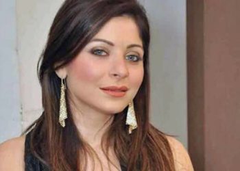 രോഗമുക്തയായ കനിക കപൂറിന് ഹാജരാവാൻ നോട്ടീസ് : നിയമ നടപടികൾ ആരംഭിച്ച് യു.പി പോലീസ്