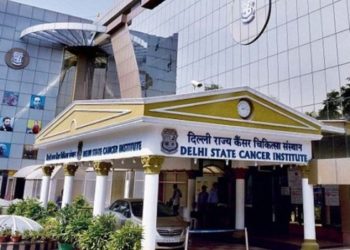 ഡൽഹി കാൻസർ ഇൻസ്റ്റിറ്റ്യൂട്ടിൽ കോവിഡ് ബാധ : സ്വീകരിച്ചവരിൽ ഒമ്പത് മലയാളി നഴ്സുമാർ