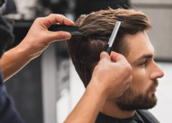 എ.സി പാടില്ല, ഒരു സമയം രണ്ടു കസ്റ്റമർ മാത്രം : ബാർബർ ഷോപ്പ് നിയന്ത്രണങ്ങൾ ഇങ്ങനെയൊക്കെ