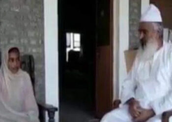 പാകിസ്ഥാനിൽ ന്യൂനപക്ഷങ്ങളുടെ ദുരവസ്ഥ തുടരുന്നു; പ്രായപൂർത്തിയാകാത്ത ഹിന്ദു പെൺകുട്ടിയെ തട്ടിക്കൊണ്ടു പോയി മതം മാറ്റിയത് ഇമ്രാൻ ഖാന്റെ അനുയായിയായ മുസ്ലീം പുരോഹിതൻ