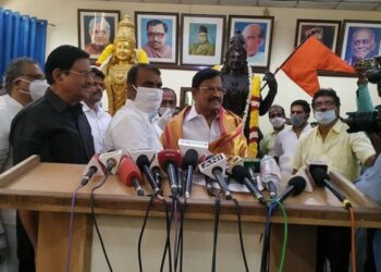 ഡി.എം.കെയ്ക്കു വൻ തിരിച്ചടി : ഡെപ്യൂട്ടി ജനറൽ സെക്രട്ടറി വി.പി ദുരൈസ്വാമി ബിജെപിയിൽ ചേർന്നു