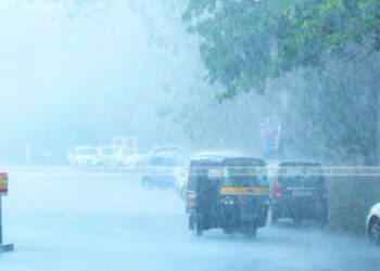 രണ്ടാഴ്ച കാലവർഷം തകർത്തു പെയ്യും : ഇരട്ടി മഴ ലഭിക്കുമെന്ന് കേന്ദ്ര കാലാവസ്ഥാ വകുപ്പ്