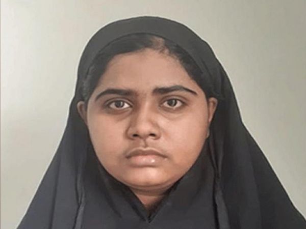 ആയിഷ ജെന്നത്ത് മോഹന