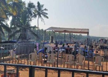 600 സാമ്പിളുകള്‍ പരിശോധിച്ചതില്‍ 119 പേര്‍ക്ക് കോവിഡ്, പൂന്തുറയില്‍ കമാണ്ടോകളെ വിന്യസിച്ചു; സംസ്ഥാന അതിര്‍ത്തി കടക്കുന്നതിന് നിരോധനം