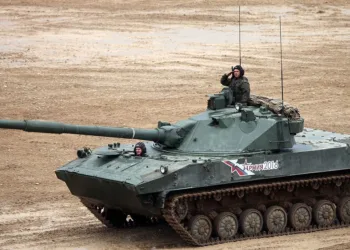 മലനിരകൾ കയറിയിറങ്ങും ; ചൈനീസ് അതിർത്തിയിലേക്ക് ഇനി ഭാരം കുറഞ്ഞ ടാങ്കുകൾ : പിന്തുണയുമായി റഷ്യ