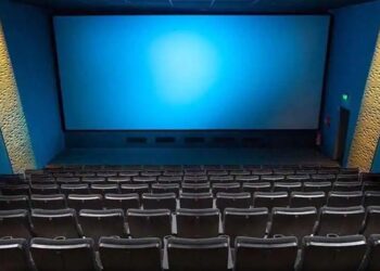 സിനിമ തീയറ്ററുകൾ ഓഗസ്റ്റിൽ തുറക്കാം : ആഭ്യന്തര മന്ത്രാലയത്തോട് നിർദേശവുമായി വാർത്താ വിതരണ പ്രക്ഷേപണ മന്ത്രാലയം