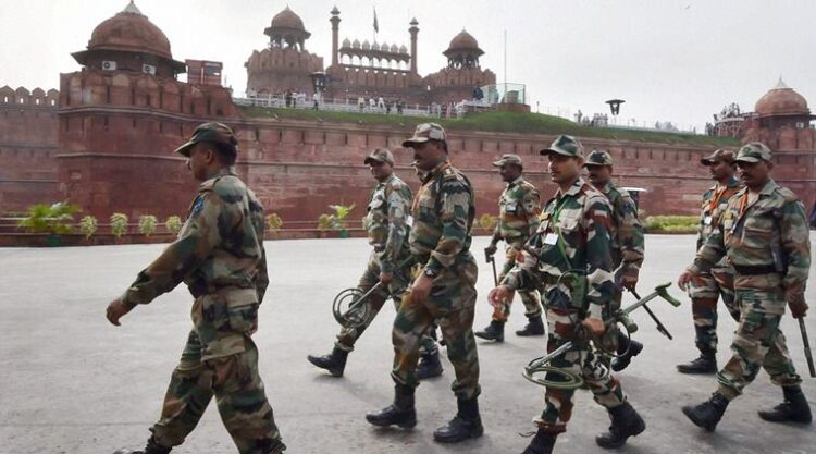 New Delhi: Security personnel during full dress rehearsal of the 70th Independence Day function at Red Fort in New Delhi on Saturday. PTI Photo  by Shahbaz Khan(PTI8_13_2016_000048b)