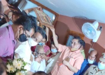 അക്കിത്തം അച്യുതൻ നമ്പൂതിരിക്ക് ജ്ഞാനപീഠ പുരസ്കാരം സമ്മാനിച്ചു : കുമരനല്ലൂരിലേക്ക് പുരസ്കാരമെത്തുന്നത് ഇത് രണ്ടാം തവണ