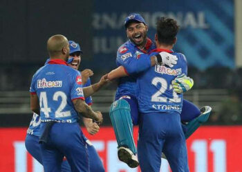 ‘മായങ്ക് ജാലം‘ പാഴായി; സൂപ്പർ ഓവറിൽ ഡൽഹി