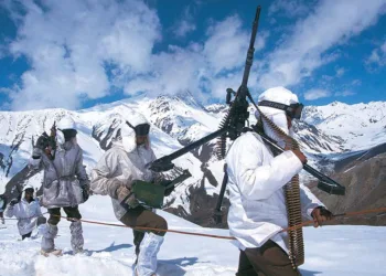 മുപ്പതിലധികം തന്ത്രപ്രധാന ഉയരങ്ങളിൽ നിലയുറപ്പിച്ച് മൗണ്ടൻ ബ്രിഗേഡ് ; റോക്കറ്റ് ലോഞ്ചറുകളും ടാങ്ക് വേധമിസൈലുകളും തയ്യാർ ; അമ്പരന്ന് ചൈന