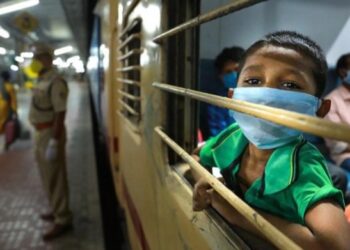 “ശ്രമിക് ട്രെയിനുകളിൽ ഒരാൾ പോലും പട്ടിണി മൂലം മരിച്ചിട്ടില്ല” : വിവരങ്ങൾ പുറത്തു വിട്ട് റെയിൽവേ മന്ത്രി പിയൂഷ് ഗോയൽ