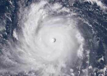 ദക്ഷിണ കൊറിയൻ തീരങ്ങളെ കടപുഴക്കിയെറിഞ്ഞ് മെയ്സാക്ക് ചുഴലിക്കാറ്റ് : ചരക്കു കപ്പൽ അപ്രത്യക്ഷമായെന്ന് തീരസംരക്ഷണ സേന