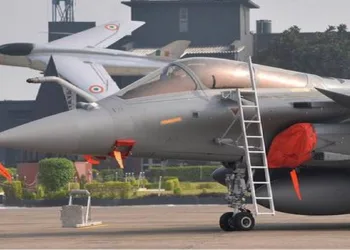 വ്യോമസേനയ്ക്കു കരുത്തു കൂട്ടി ഫ്രാൻസിൽ നിന്ന് മൂന്നു റഫാല്‍ ജെറ്റ് വിമാനങ്ങള്‍ കൂടി ഇന്ത്യയിലേക്ക്, ഇന്നെത്തും