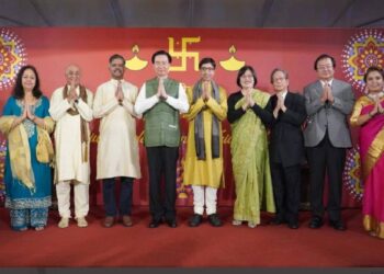 “ഒരുമിച്ച് നിൽക്കുമ്പോൾ നമ്മൾ കൂടുതൽ ശക്തരാണ്” : ഇന്ത്യക്കൊപ്പം ദീപാവലിയാഘോഷിച്ച് തായ്‌വാൻ