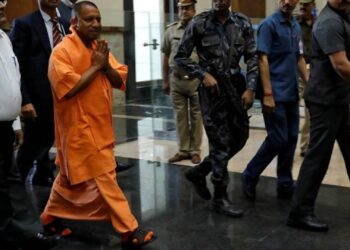 ഗോരഖ്പൂരിൽ വികസനത്തിന്റെ മാതൃകാഗ്രാമങ്ങൾ സൃഷ്ടിക്കാനൊരുങ്ങി യോഗി ആദിത്യനാഥ് : ആദ്യഘട്ടത്തിൽ തിരഞ്ഞെടുത്തിരിക്കുന്നത് 100 ഗ്രാമപഞ്ചായത്തുകൾ