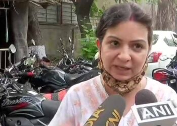 അച്ഛന്റെ അടുത്ത് നിന്ന് വിളിച്ചു കൊണ്ടു പോയത് പ്രതികാരം ചെയ്യാൻ ; പുതുവർഷാഘോഷത്തിനിടയിൽ പത്തൊൻപതുകാരിയെ കൊലപ്പെടുത്തിയത് സുഹൃത്തുക്കൾ ; മണിക്കൂറുകൾ കൊണ്ട് കേസിന്റെ കുരുക്കഴിച്ച് പോലീസ്