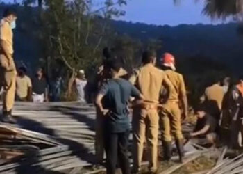 മലപ്പുറം വാഹനാപകടം; ലോറിക്കടിയിൽ പെട്ട ഡ്രൈവറും സഹായിയും മരിച്ചു