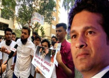 സച്ചിൻ സച്ചിൻ..ക്രിക്കറ്റ് ദൈവത്തിന് പിന്തുണയുമായി ആയിരങ്ങള് വീടിനു മുന്നിൽ