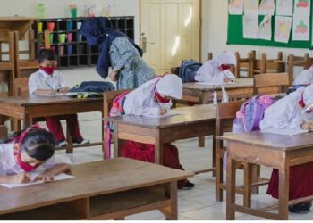 ‘മുസ്ലീം തീവ്രവാദ ആശയങ്ങള്‍ വർദ്ധിക്കുന്നു’, സ്‌കൂളുകളിൽ മത വസ്ത്രം നിരോധിച്ച് ഇൻഡോനേഷ്യ