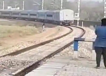 സാങ്കേതിക തകരാർ; 35 കിലോമീറ്റർ പിന്നോട്ടോടി ജനശതാബ്ദി, ഒഴിവായത് വൻ ദുരന്തം ( വീഡിയോ കാണാം )