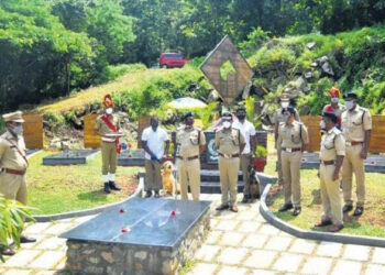 പോലീസ്‌സേനയ്ക്കായി സേവനംചെയ്ത നായകൾക്ക് സ്മൃതികുടീരങ്ങളൊരുക്കി പോലീസ് അക്കാദമി ; ഏഷ്യയിലെ ആദ്യ സംരംഭം