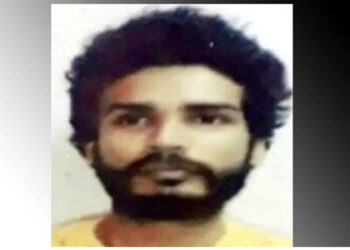 ഇരട്ടക്കുട്ടികളോടൊപ്പം നടക്കാനിറങ്ങിയ യുവാവ് കുഴഞ്ഞു വീണ് മരിച്ചു; സംഭവമറിയാതെ കുഞ്ഞുങ്ങൾ മൂന്ന് മണിക്കൂറിലേറെ മൃതദേഹത്തിനരികിലിരുന്നു