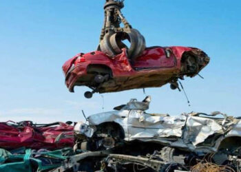 പഴയ വാഹനം പൊളിക്കാൻ റജിസ്റ്റർ ചെയ്യുന്നവർക്ക് പുതിയ വാഹനം വാങ്ങുമ്പോൾ റജിസ്ട്രേഷനിലും റോഡ് നികുതിയിലും ഇളവ്; റജിസ്ട്രേഷന് ഏകജാലക സംവിധാനം; അറിയാം പുതിയ കേന്ദ്ര സർക്കാർ നയം