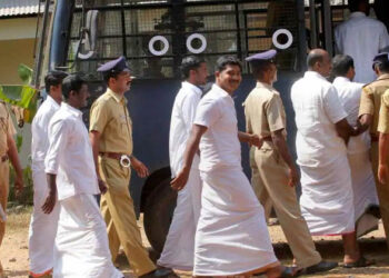 ടി.പി. വധക്കേസ് പ്രതികൾക്ക് ലഭിച്ചത് 290 ദിവസത്തെ അധിക അവധി ; പ്രതികൾ പൊതുജനങ്ങൾക്ക് ഭീഷണി ഉയർത്തുന്നില്ലെന്ന് മുഖ്യമന്ത്രി