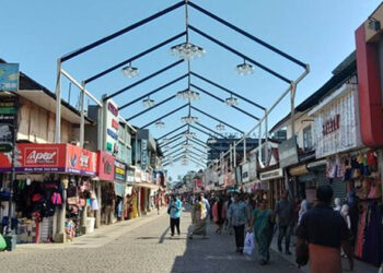 മിഠായിത്തെരുവിൽ എല്ലായിടത്തും നിയമ ലംഘനം; ഗുരുതര അവസ്ഥയെന്ന് പോലീസ് റിപ്പോർട്ട്